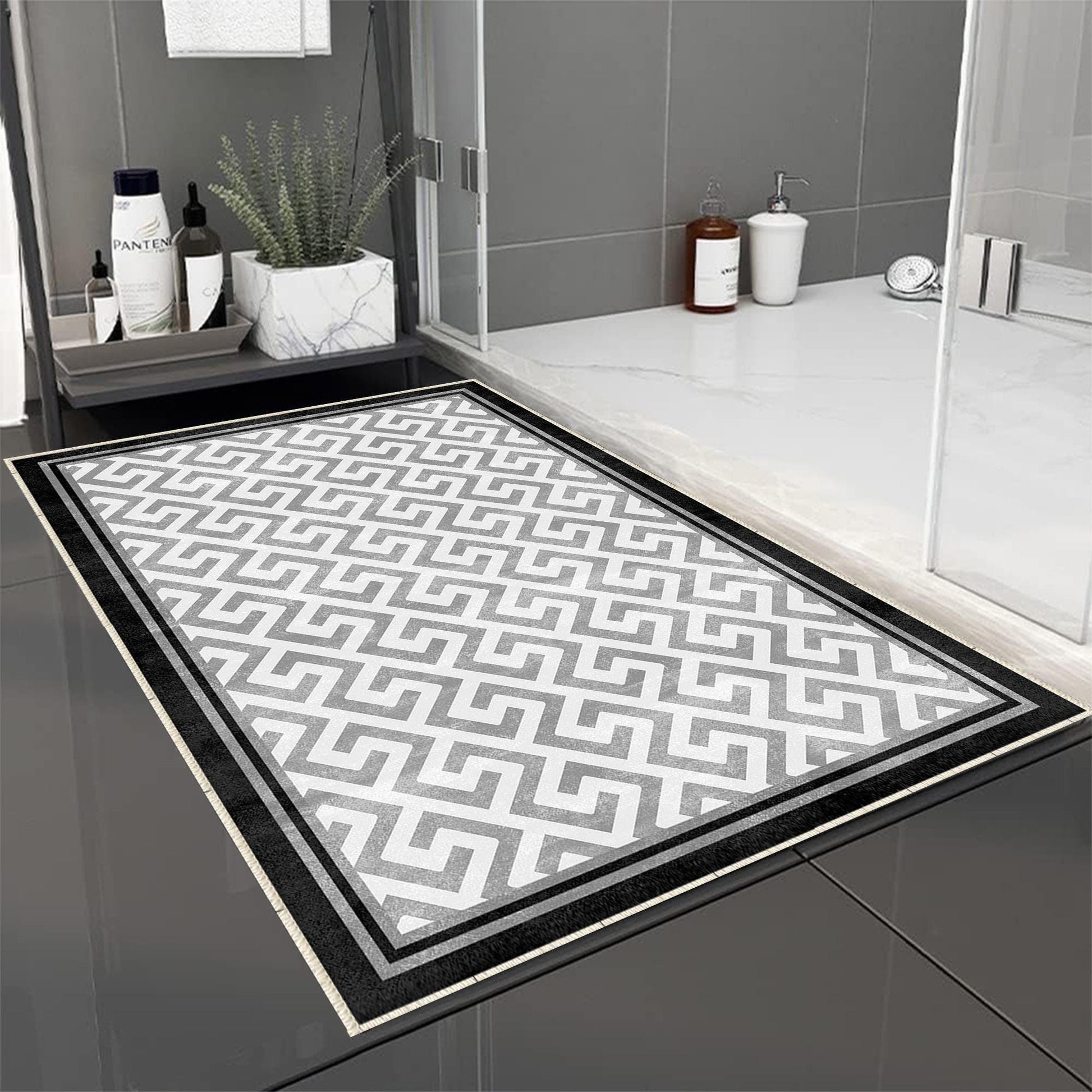 Black Border Gray Greek Key Bathroom Rug, Geometic Non Slip Quick Dry Bath Mat - Geometric Toilet Mat, Soft Washable Modern Decor