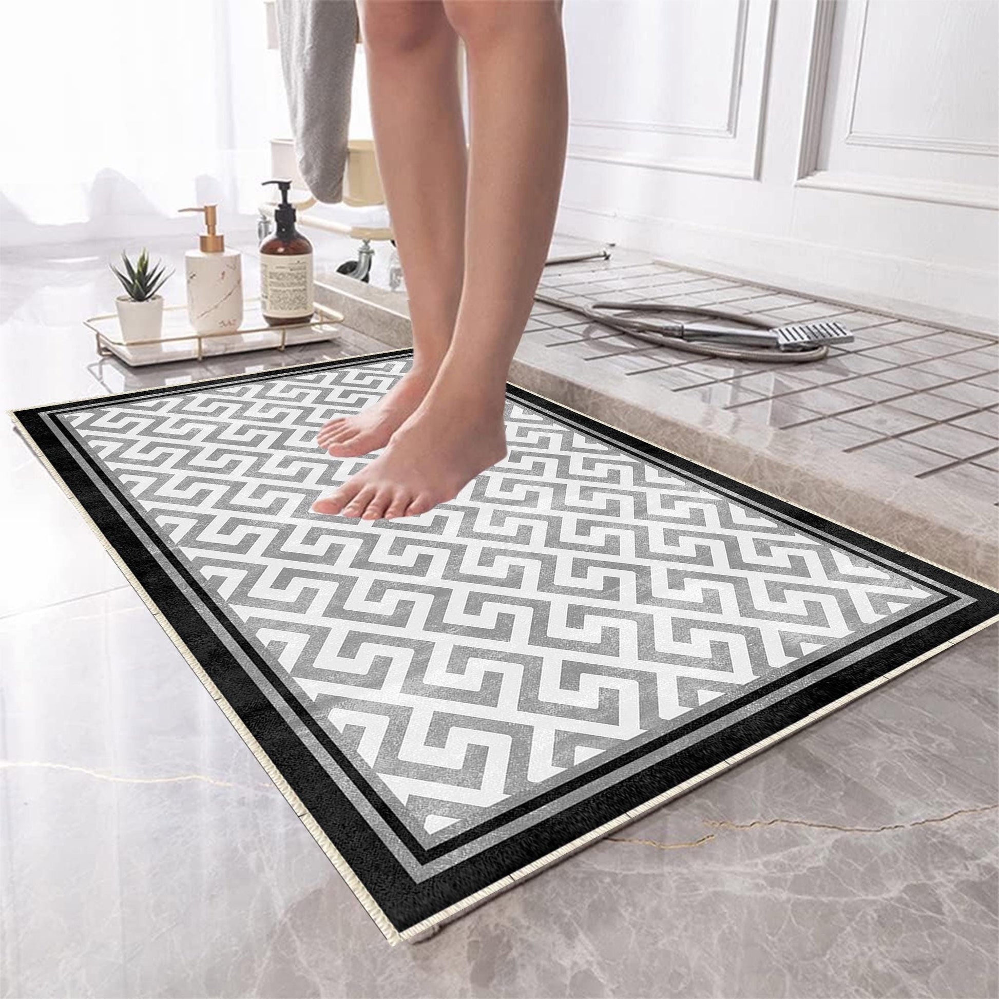 Black Border Gray Greek Key Bathroom Rug, Geometic Non Slip Quick Dry Bath Mat - Geometric Toilet Mat, Soft Washable Modern Decor
